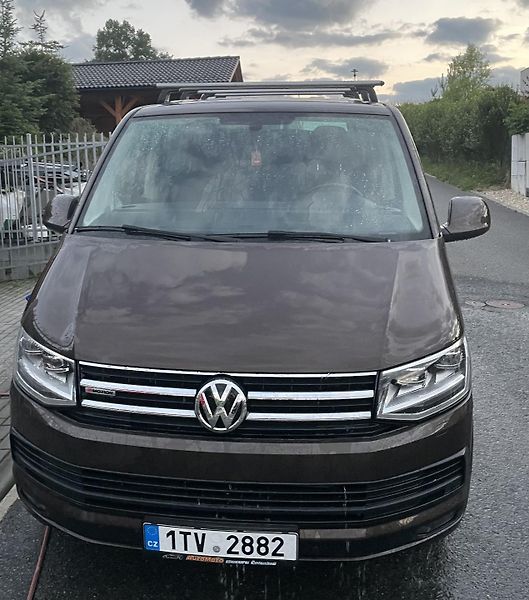Volkswagen Caravelle (2019) výletní vůz, mazlík :-) - fotka 11 z 17