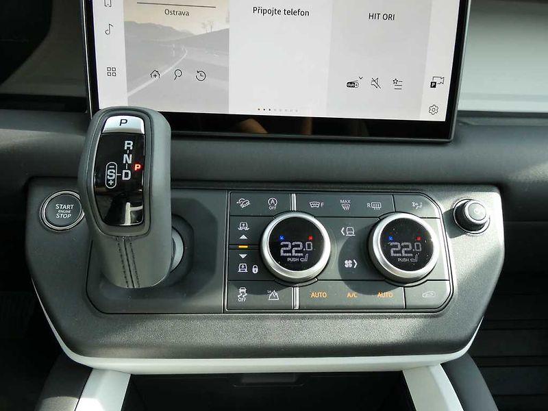 Land Rover Defender 110 3,0 S D200 - fotka 27 z 34