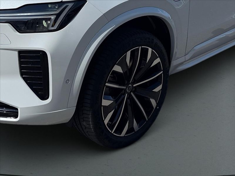 Volvo XC90 (2026) 2,0 T8 Plus Dark   4695 - fotka 6 z 16