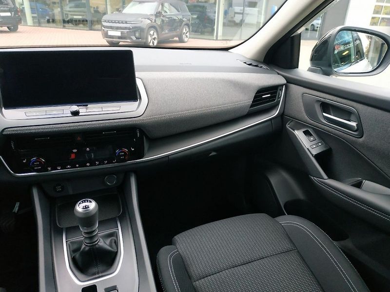 Nissan Qashqai 1.3mHEV,2WD, MT, Acenta, SKLAD - fotka 14 z 26