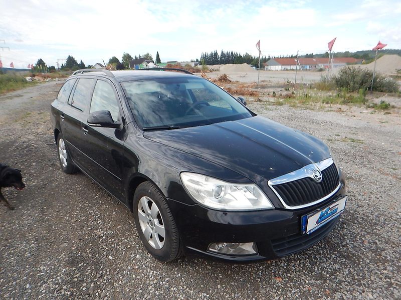 Škoda Octavia 1.9 TDi 77 kw ,motor- 60000 KM - fotka 5 z 16
