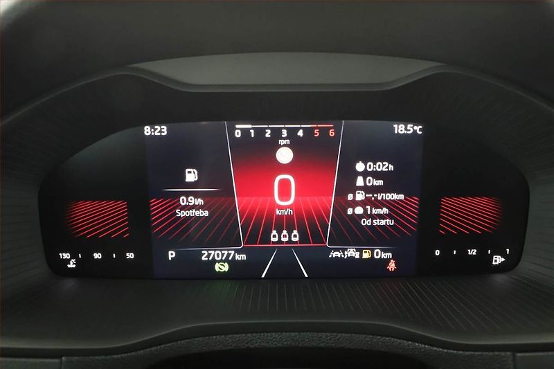 Škoda Karoq (2025) 2.0 TDI, DRIVE, DPH, AUTOMAT - fotka 8 z 16