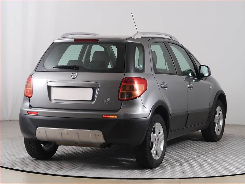 Fiat Sedici (2008) 1.6, nová STK, jezdí skvěle - fotka 5 z 14