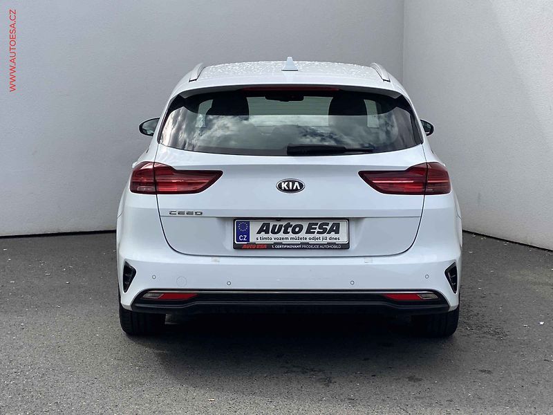 Kia Ceed (2019) 1.4 T-GDi, Vision, navi - fotka 5 z 19