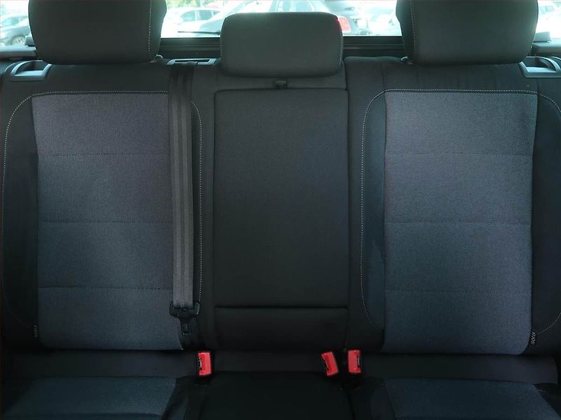 Volkswagen Golf (2011) 1.6 TDI, Serv.kniha, Tempomat - fotka 10 z 14