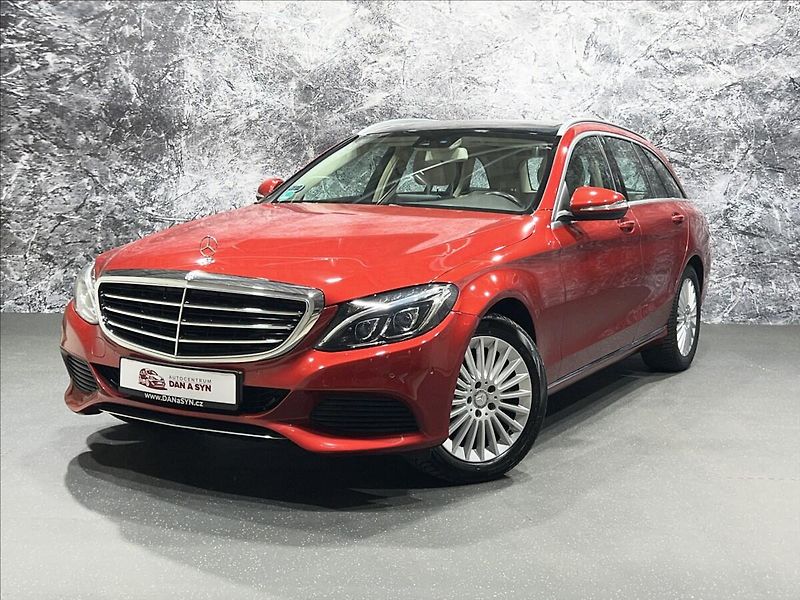 Mercedes-Benz Třídy C 2,1 CDi Exclusive, Panorama - fotka 1 z 32