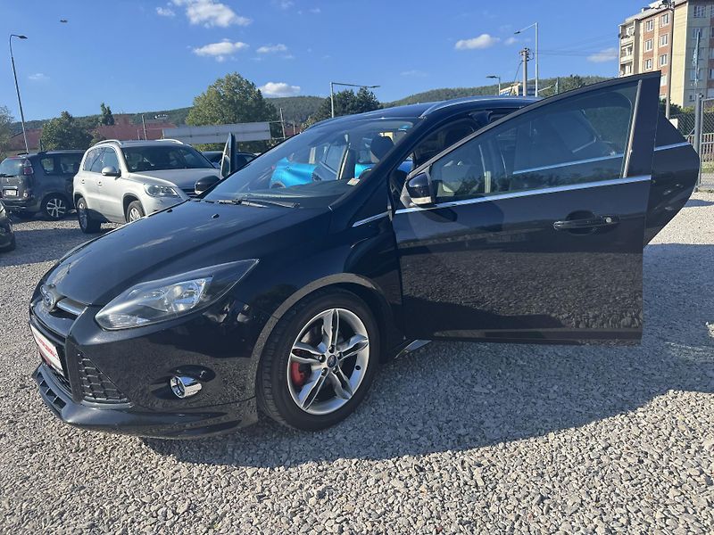 Ford Focus (2014) ST-LINE 1.6-16V(150PS) - fotka 11 z 44