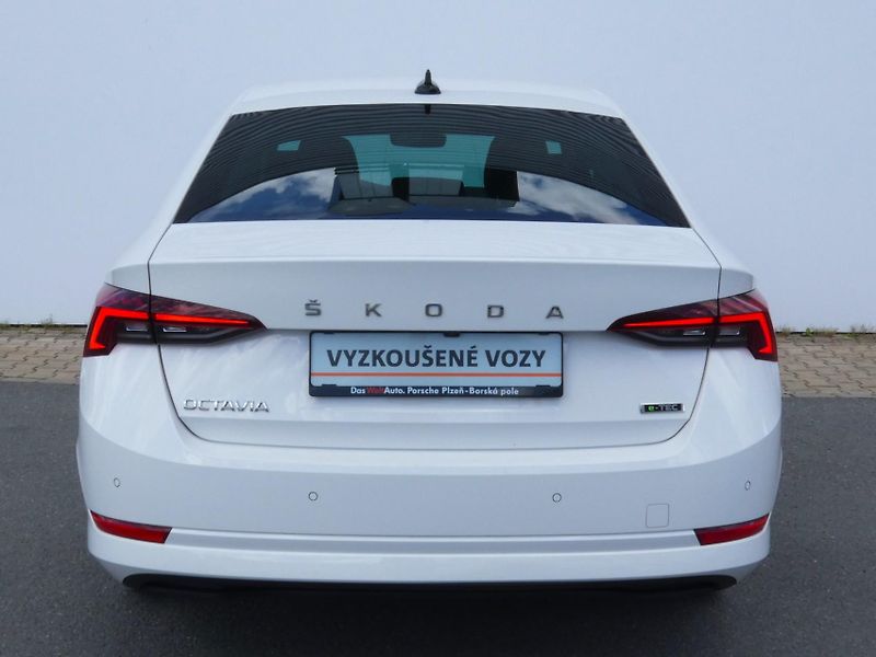 Škoda Octavia (2023) Style Plus 1,5 TSI 110KW - fotka 11 z 30