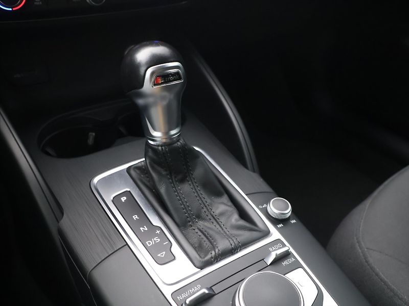Audi A3 1,6 TDI 81kW Automat CZ - fotka 19 z 28