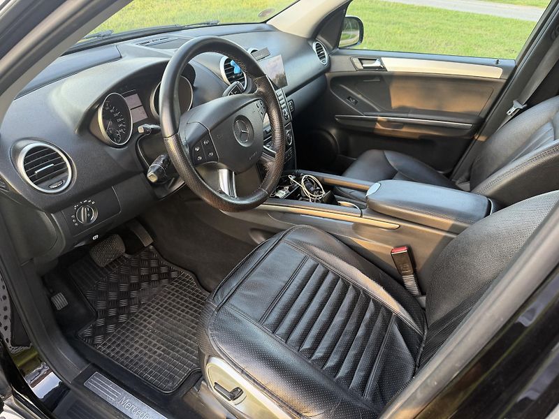 Mercedes-Benz Třídy M ML 320 CDI   4 Matic - fotka 23 z 34
