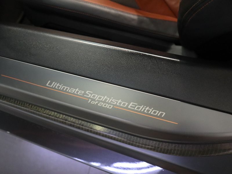 BMW i8 Ultimate Sophisto Edition Kupé - fotka 22 z 35
