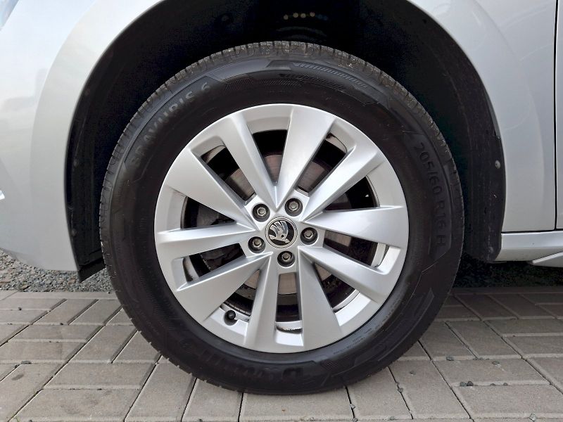 Škoda Kamiq (2023) Style 1,0TSi 81kW - fotka 35 z 35