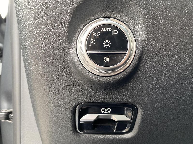 Mercedes-Benz Třídy C C 300 de 4MATIC - fotka 24 z 26