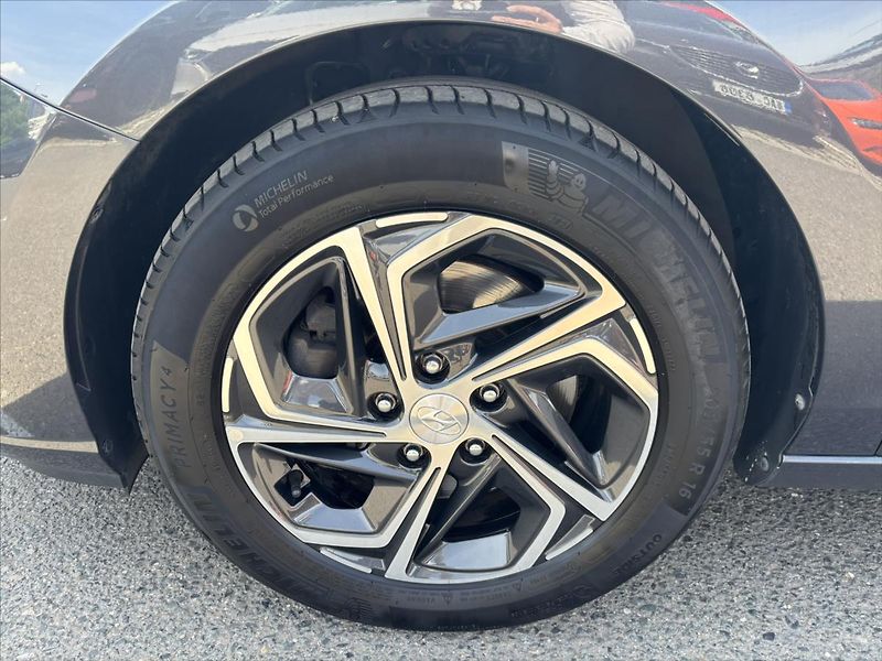 Hyundai i30 1,5 TGDi 118kW Smart ZÁRUKA - fotka 38 z 45