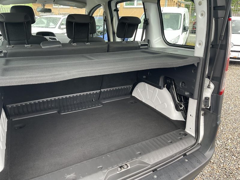 Renault Kangoo 1.2TCe 85kW 5-míst TOP-DPH-ČR! - fotka 16 z 27