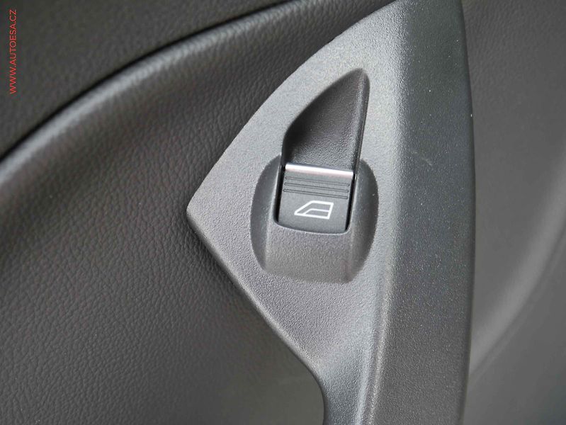 Ford Kuga (2019) 2.0TDCI 4x4, 1.maj,ČR, AT - fotka 12 z 19