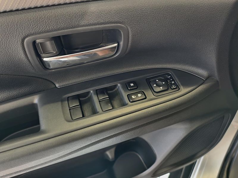 Mitsubishi Outlander 2.2 DI-D 110kW A/T, 7MÍST, 4x4 - fotka 24 z 27