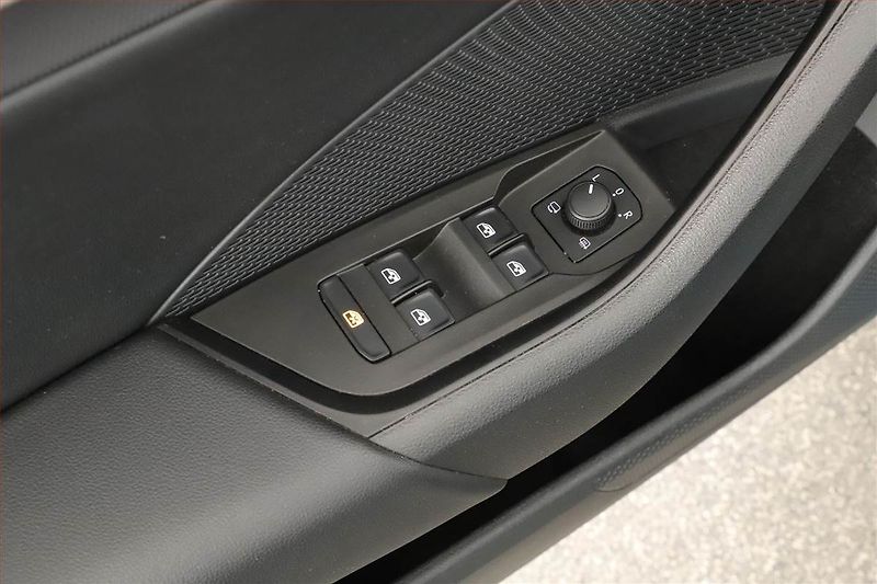 Škoda Octavia (2022) 2.0 TDI, Automat, ČR,1.maj - fotka 9 z 19