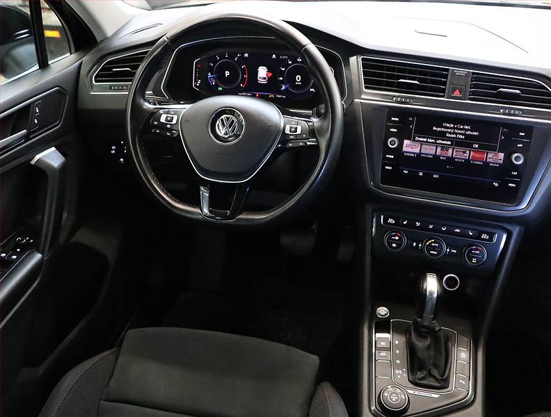 Volkswagen Tiguan (2019) Highline 2.0 TSI - fotka 7 z 25