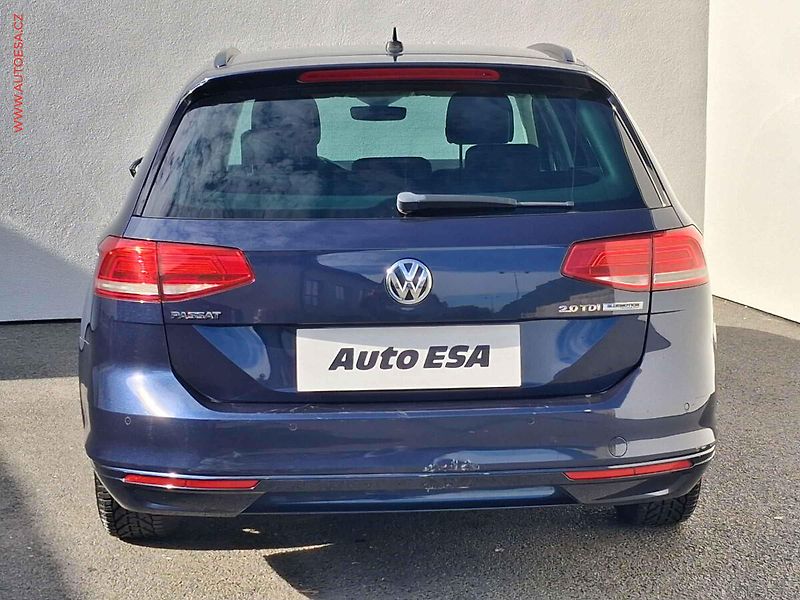 Volkswagen Passat (2016) 2.0 TDi, LED, navi, park - fotka 5 z 19