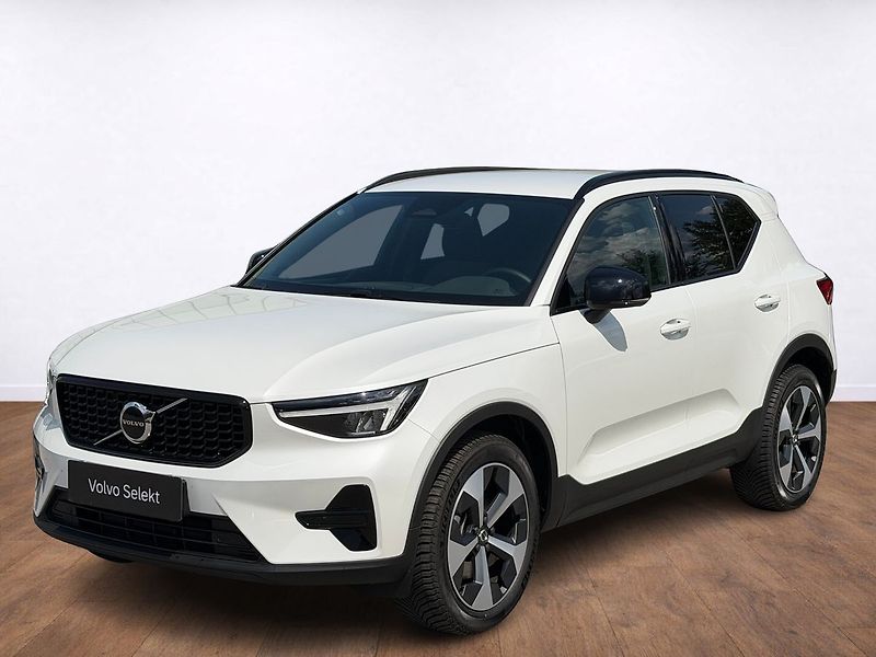 Volvo XC40 (2026) B3 FWD PLUS DARK,HARMAN KARDON - fotografie inzerátu