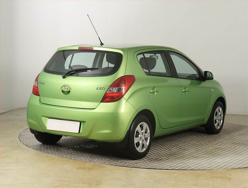 Hyundai i20 (2009) 1.2 - fotka 5 z 14