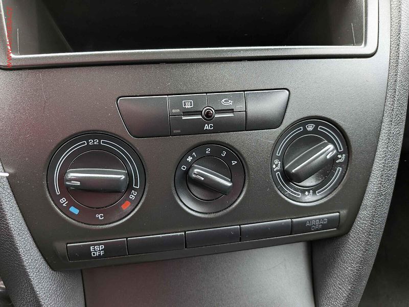 Škoda Octavia (2007) 1.9 TDi 4x4, ČR, AC, TZ - fotka 12 z 13