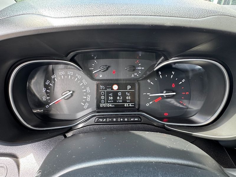 Toyota ProAce City Verso (2021) 1.2, 7míst, automat - fotka 16 z 30