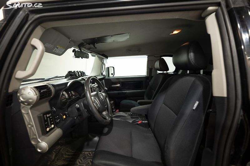 Toyota FJ (2007) 4.0 183 kW - úpravy v TP - fotka 13 z 27