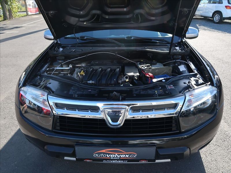 Dacia Duster 1,6 i,16V,77kW,1majČR,4x4 - fotka 19 z 22