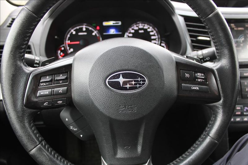 Subaru Outback 2,0 D  4 x 4, ČR, SERVISKA - fotka 21 z 29