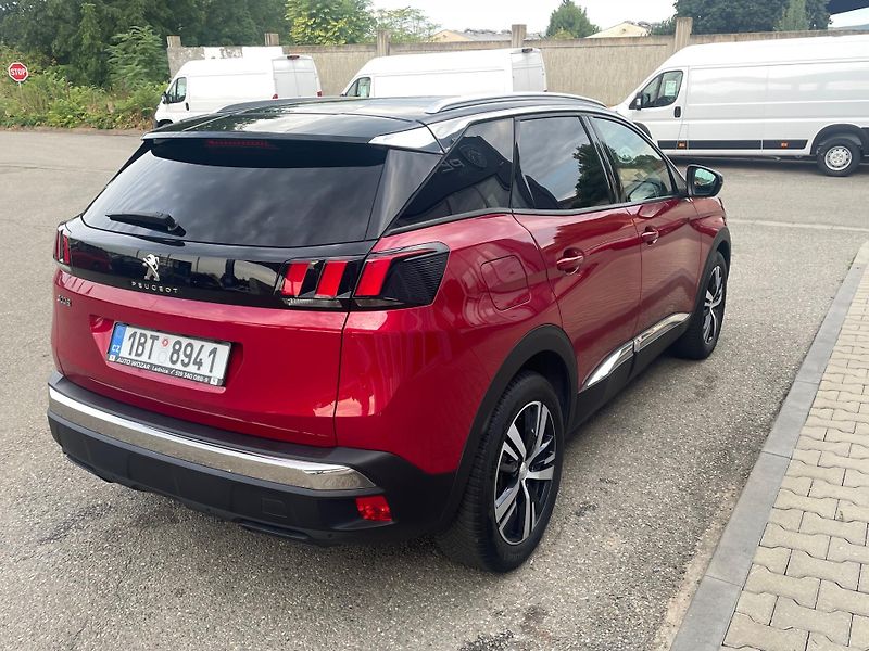 Peugeot 3008 (2018) Allure 1,2 PureTech 130k Man6 - fotka 3 z 8