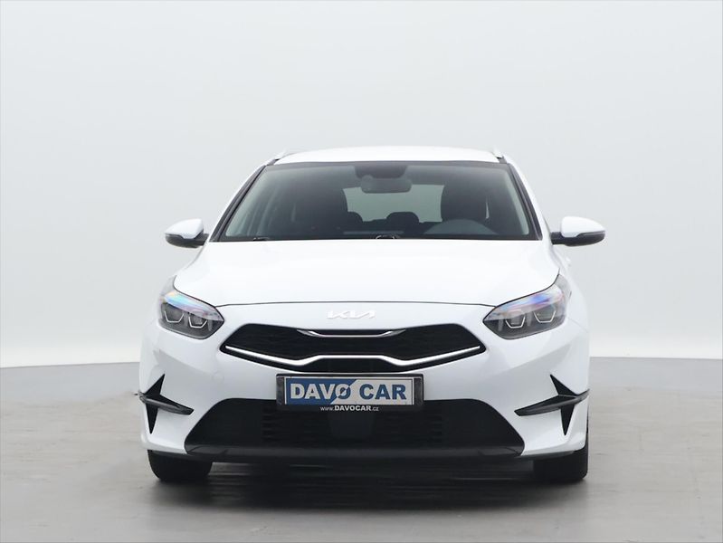 Kia Ceed 1,5 T-GDI 117kW DCT TOP DPH CZ - fotka 2 z 33