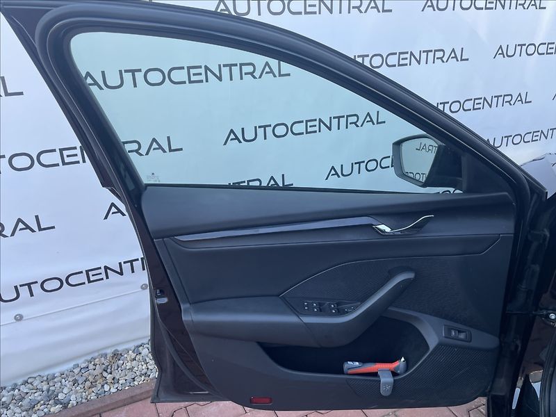 Škoda Octavia 1,0 TSi,,81kW,STYLE,STK 6/28 - fotka 12 z 26