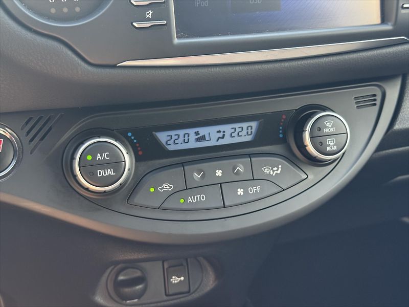 Toyota Yaris 1,8 GRMN - fotka 13 z 15