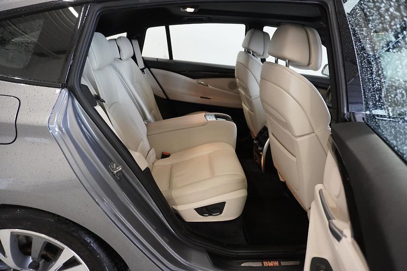 BMW Řada 5 530D 180kW GRANTURISMO XDRIVE - fotka 30 z 36