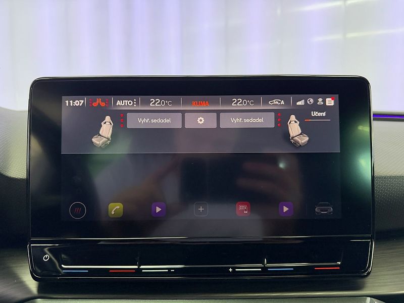 Cupra Leon 2.0 TSI 228KW DSG 4WD, LED, AC - fotka 30 z 37