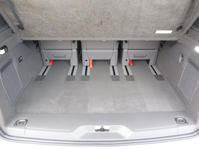 Volkswagen Multivan (2025) Long Life 2,0 TDI 110kW DSG - fotka 23 z 30
