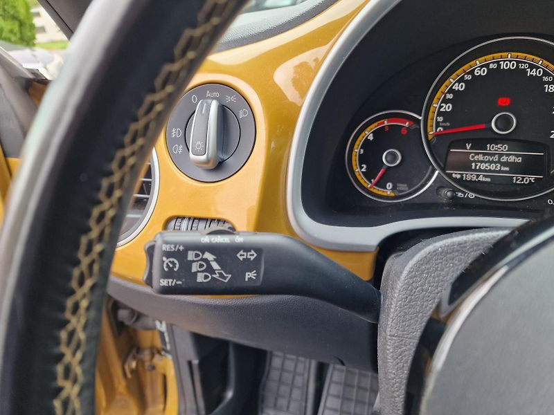Volkswagen Beetle 2,0TDI 110PS DUNE - fotka 16 z 22
