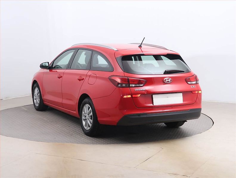 Hyundai i30 (2018) 1.0 T-GDI, Serv.kniha - fotka 4 z 14