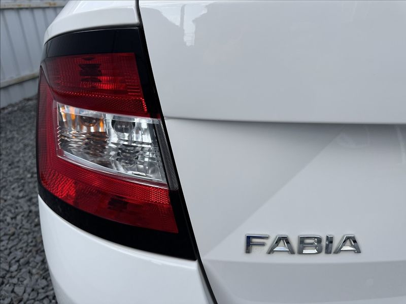 Škoda Fabia 1,0 TSI DPH tažné 1maj původČR - fotka 15 z 50