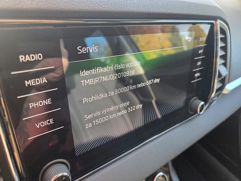Škoda Karoq (2018) 1.5 TSI  - fotka 9 z 10