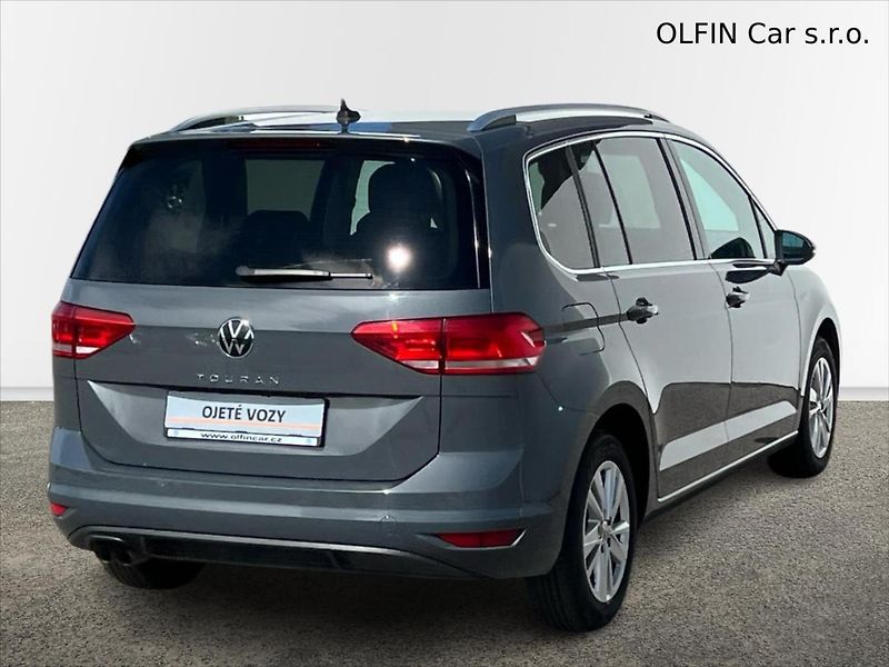 Volkswagen Touran 2,0 TDi 110kW 7DSG HIGHLINE  R - fotka 2 z 25