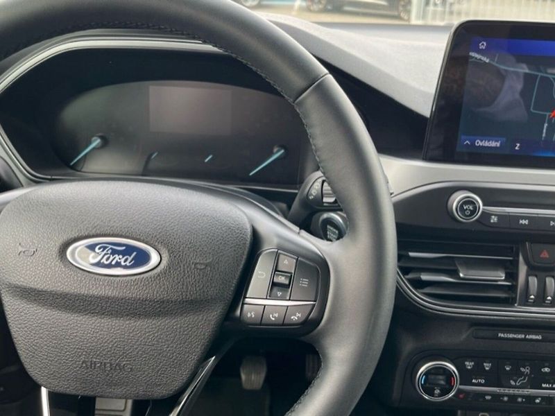Ford Focus 1.0i,114KW,1.MAJ.SERVIS - fotka 9 z 14