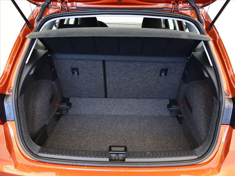 Seat Arona (2019) 1.0 TSI, Automat, Navi - fotka 12 z 19