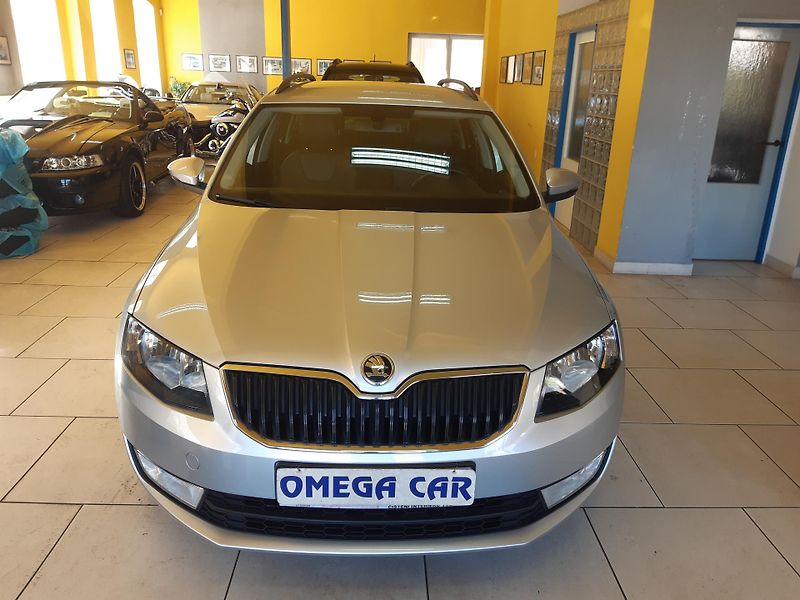Škoda Octavia 2.0 TDI COMBI NAVI  - fotka 2 z 27