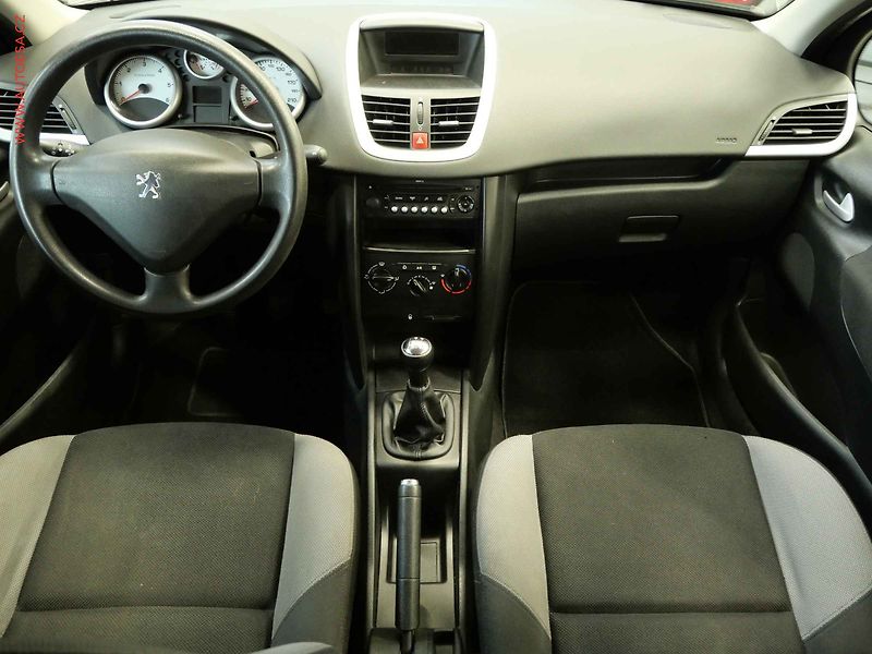 Peugeot 207 (2008) 1.6HDi, AC, STK8/28 - fotka 8 z 19