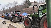 Traktory a další stroje při protestech zemědělců v Praze - 7. března 2014 - - traktor Fendt