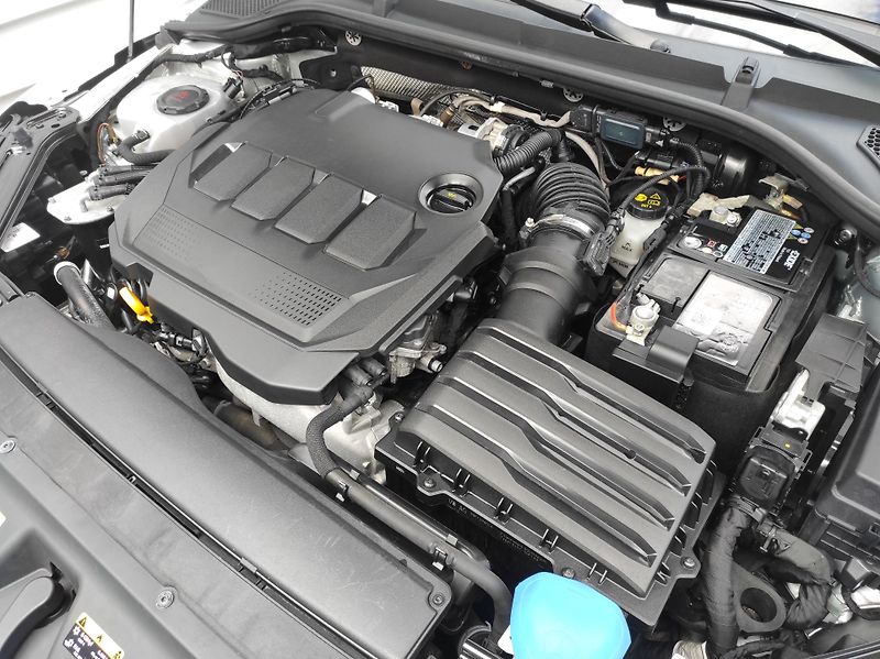 Škoda Octavia 2,0TDi 85kW, Ambition Plus, ČR - fotka 34 z 48