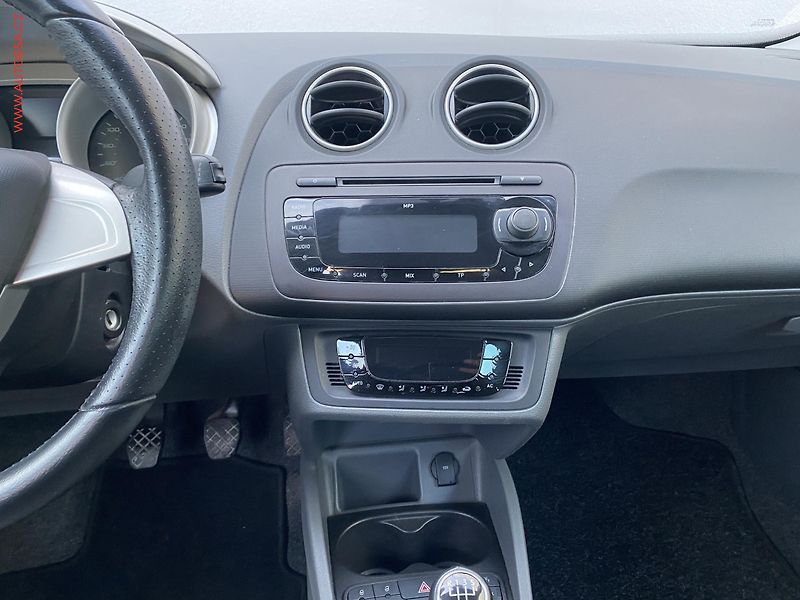 Seat Ibiza (2012) 1.4i, Copa, tempo - fotka 12 z 16